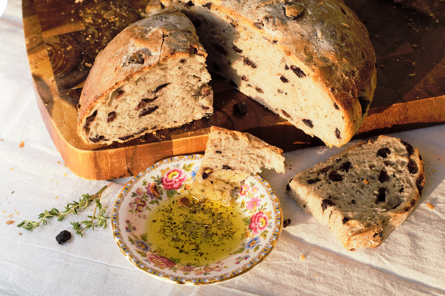 Olive Thyme Bread | Mountain Cravings